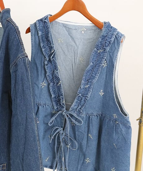 フリルデニムレースアップベスト / Ruffled Denim Vest