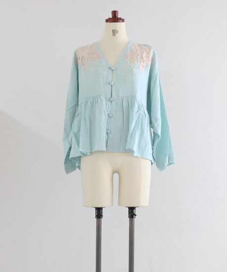 リネンカットワークブラウス / LINEN CUTWORK BLOUSE