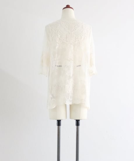 メッシュ刺繍ガウン / Mesh embroidered gown