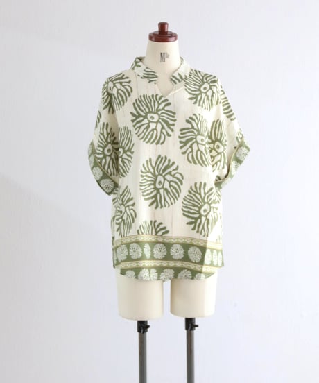【MWEZI by ZURIsol 沖縄 リゾートファッション 通販】レディース 大花プリントトップ/ large flower print top