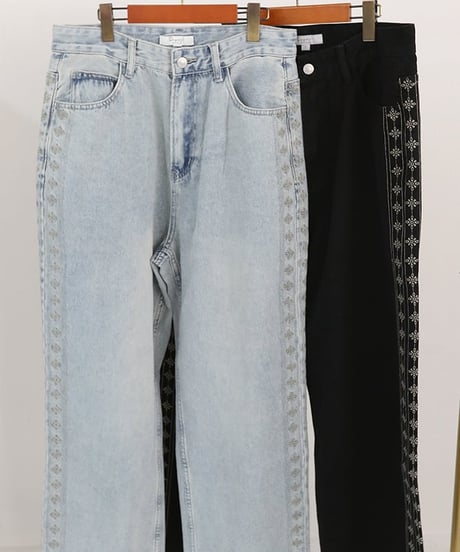サイドエンブロデニム/ Side Embroidered Denim