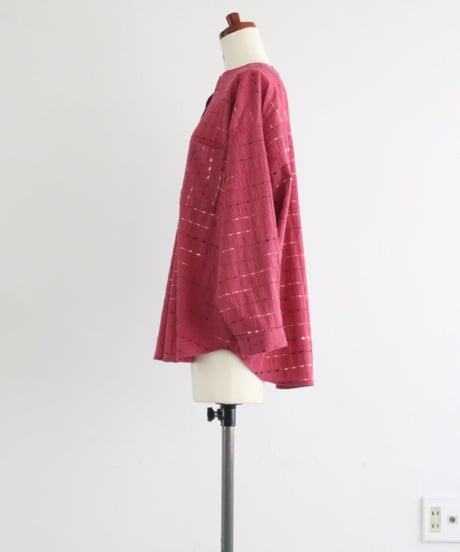 刺繍ラインブラウス / LINE EMBROIDERY OVER BLOUSE