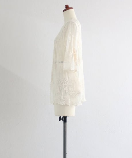 メッシュ刺繍ガウン / Mesh embroidered gown