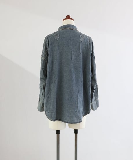【MWEZI by ZURIsol 沖縄 リゾートファッション 通販】レディース フラワー刺繍 デニム シャツ / Flower embroidered denim shirt