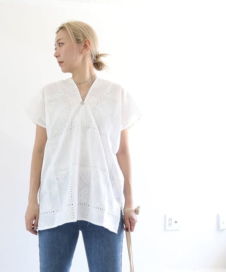 【MWEZI by ZURIsol 沖縄・宜野湾 アパレルショップ 通販】レディース 刺繍ボックストップス/ EMBROIDERU BOX TOP