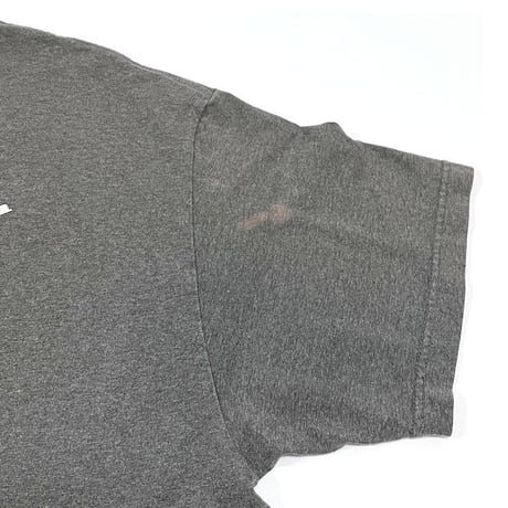 【USED】90'S-00'S INDEPENDENT TRUCK COMPANY OLD ENGLISH T-SHIRT