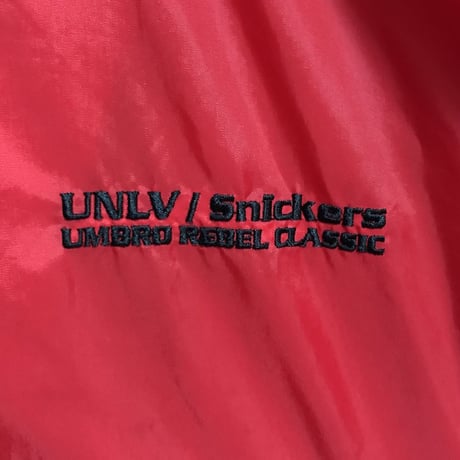 【USED】90'S UMBRO NYLON ANOLAK RED