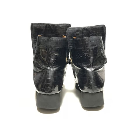 【USED】90'S VIVIENNE WESTWOOD CROCODILE PATTERN BREAKER SHOES