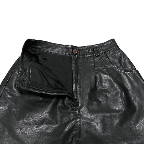 【USED】90'S BOUTIQUE europa LEATHER SHORTS