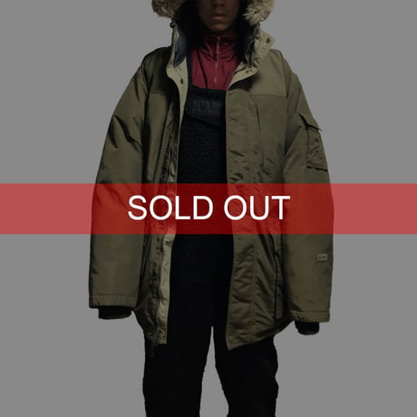【USED】00'S COLUMBIA OVERSIZED DOWN JACKET WITH FUR HOOD