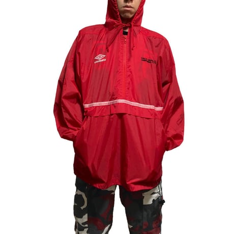 【USED】90'S UMBRO NYLON ANOLAK RED