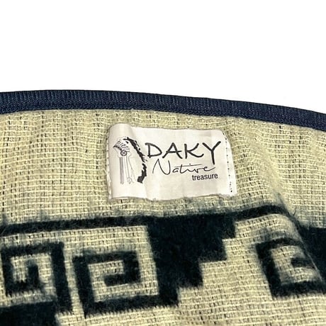 【USED】00'S DAKY NATIVE TREASURE KNIT PONCHO