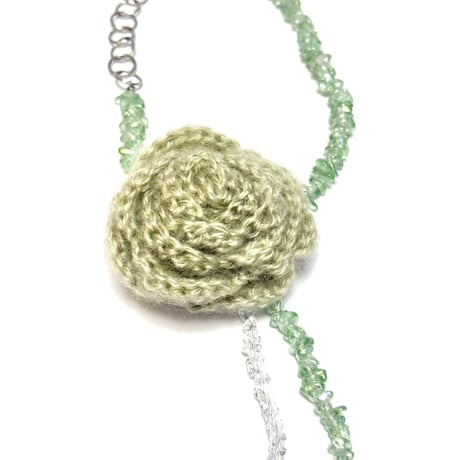 【LIBeRté】Rose charm bees necklace