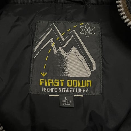 【USED】90'S FIRST DOWN TECHNO STREET WEAR DOWN JACKET