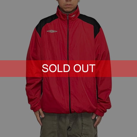 【USED】00's UMBRO LIGHT SHELL JACKET RED