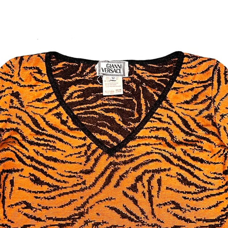 【USED】90s GIANNI VERSACE TIGER PATTERN V-NECK KNIT