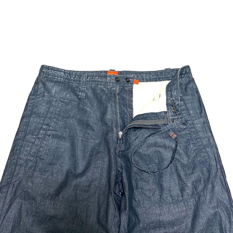 ⭐︎限定お値下げ⭐︎未使用品⭐︎HugoBOSS スラックス　大きめ HUGO BOSS ヒューゴボス スーツ メンズ ストレッチ ブランド