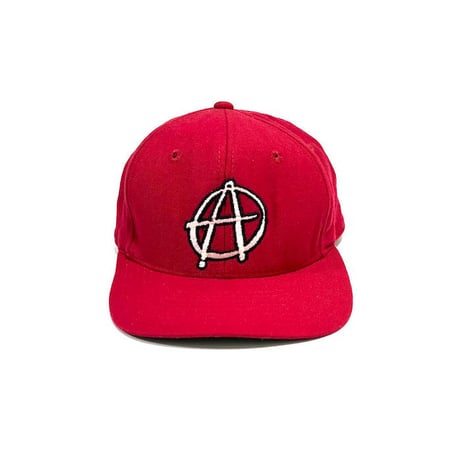 【USED】90'S ANARCHIC ADJUSTMENT 6-PANEL CAP RED
