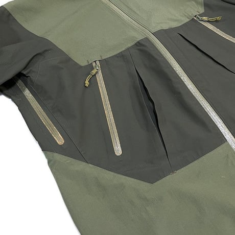 【USED】90'S-00'S ARC'TERYX SIDEWINDER SV JACKET GREEN