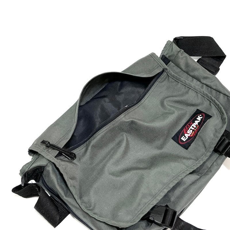 90s USA製 EASTPAK ショルダーバッグ メッセンジャー y2k EASTPAK イーストパック Y2K スカル柄 ショルダーバッグ