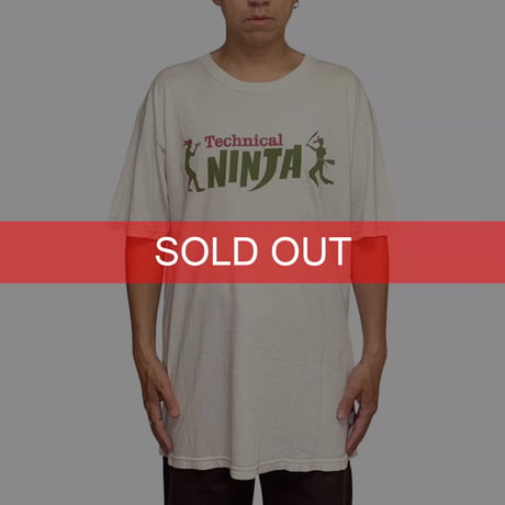 【USED】00's Technical NINJA “mad” Graphic T-shirt