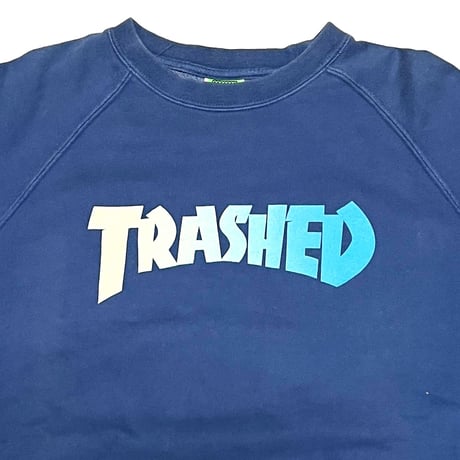 【USED】00'S XLARGE(xla) "TRASHED" SWEATSHIRT