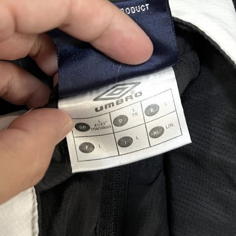 【USED】00'S UMBRO POLY TRACK JACKET BLACK × WHITE