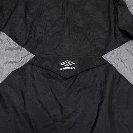 【USED】90'S OLD UMBRO OVERSIZED HALF-ZIP NYLON PULLOVER JACKET