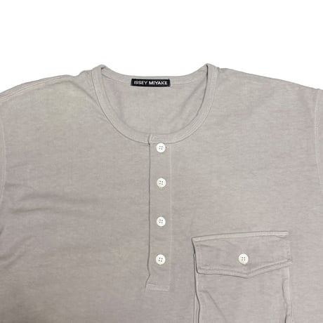 【DEAD STOCK】90's ISSEY MIYAKE 3D Pocket Henley Neck T-Shirt