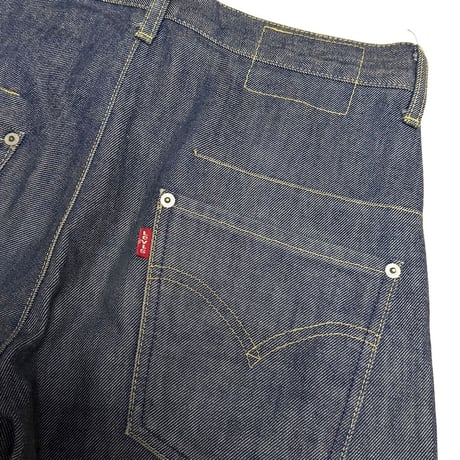 【USED】00's Levi’s Engineered Jeans 3D Twisted Cropped Denim Pants
