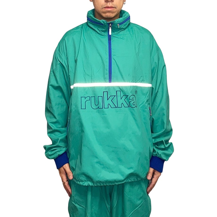 6937bedd3cea4a71fe3206c0