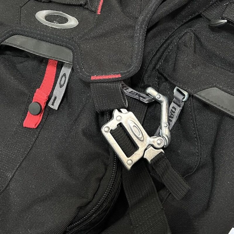 USED】00'S OAKLEY TACTICAL BACKPACK | KONBINI USED】00'S OAKLEY TACTICAL BACKPACK | KONBINI