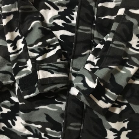 【USED】PEN FIELD FLEECE MOUNTAIN PARKA CITY CAMO