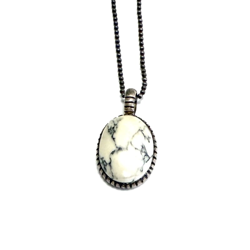 navajo ネックレス シルバー925 ホワイトバッファロー　ネイティブ　唐草 navajo ネックレス シルバー925 ホワイトバッファロー