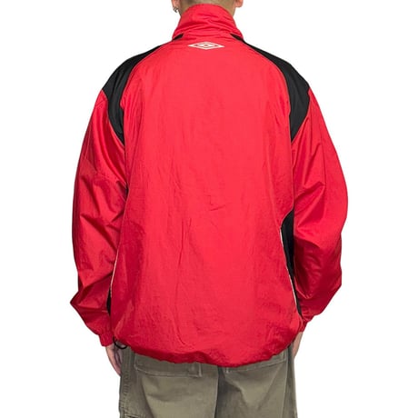 【USED】00's UMBRO LIGHT SHELL JACKET RED