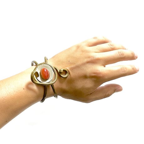 【USED】VINTGAE CARNELIAN BRASS BANGLE