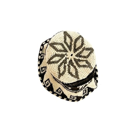 【USED】Vintage PERUVIAN HAND CROCHET HAT