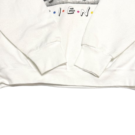 【USED】90's FRENDS TV Show Sweatshirt