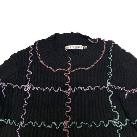 【USED】00'S HOT & DELICIOUS Y2K WAVY SHORT TOP