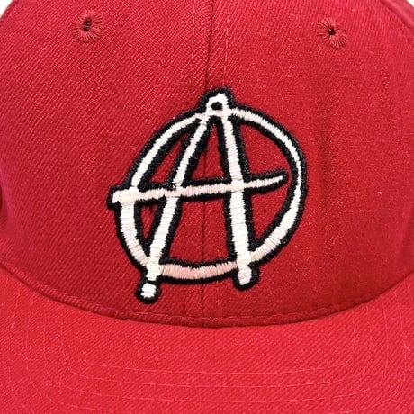 【USED】90'S ANARCHIC ADJUSTMENT 6-PANEL CAP RED