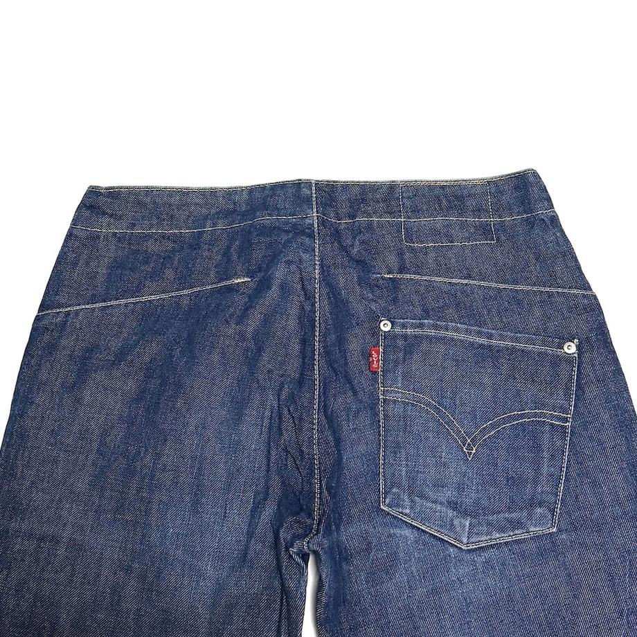 6938116753ff9f25f7b2890b