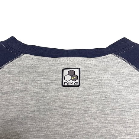 【USED】00's NIKE Raglan Light Sweatshirt with Tech Logo Back Patch
