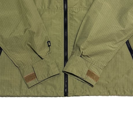 【USED】90's Levi's ALASKA Olive Ripstop Nylon Zip Jacket