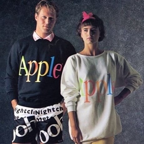 【USED】80'S-90'S APPLE LOGO SWEATSHIRT "FRUIT OF THE LOOM"