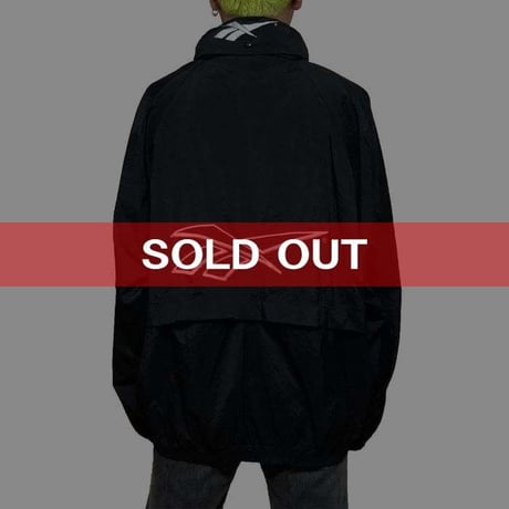【USED】90'S REEBOK OVERSIZED NYLON JACKET BLACK