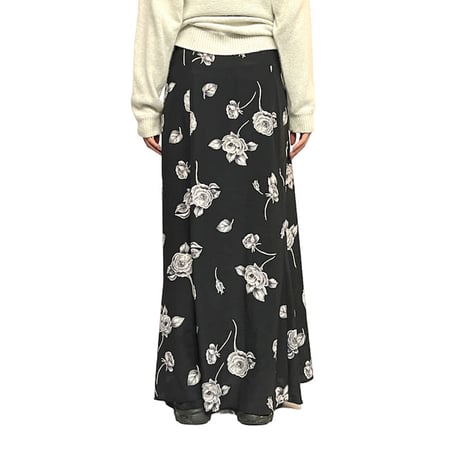 【USED】80'S TRAGICALLY HIP BLACK & WHITE ROSE PATTERN LONG SKIRT