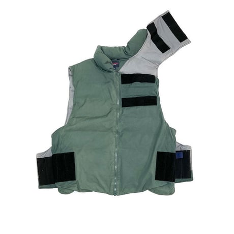 【USED】90'S-00'S TOMMY JEANS GIMMICK DESIGN DOWN VEST