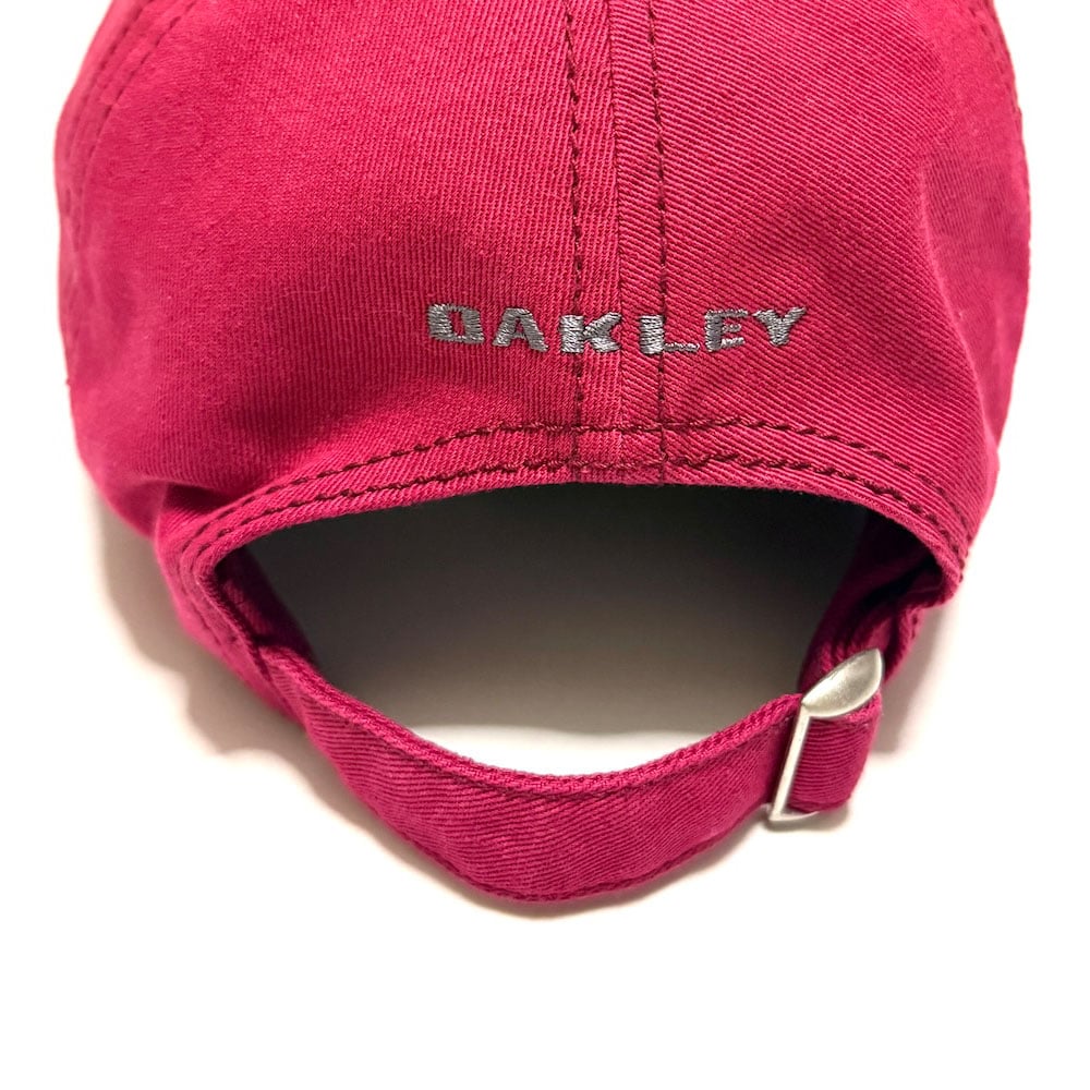 USED】00's OAKLEY Skull Icon Distressed Red Cap