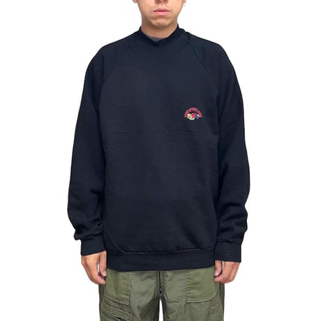 【USED】90'S FRUIT OF THE LOOM ONE POINT EMBROIDERY SWEATSHIRT MADE IN IRELAND