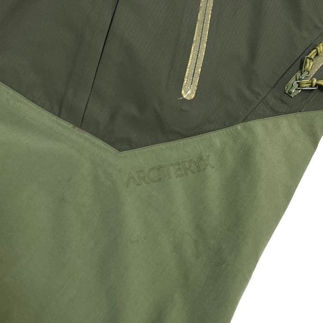 【USED】90'S-00'S ARC'TERYX SIDEWINDER SV JACKET GREEN